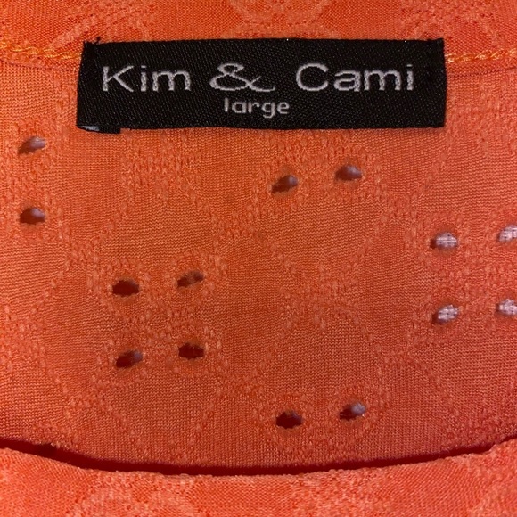 Kim & Cami Blouse in ORG/Salmon in size LARGE - Picture 4 of 5